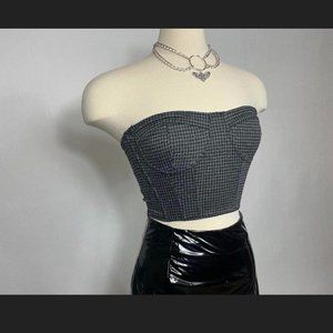 Hourglass Women's Black and White Zipper Closure Sleeveless Corset